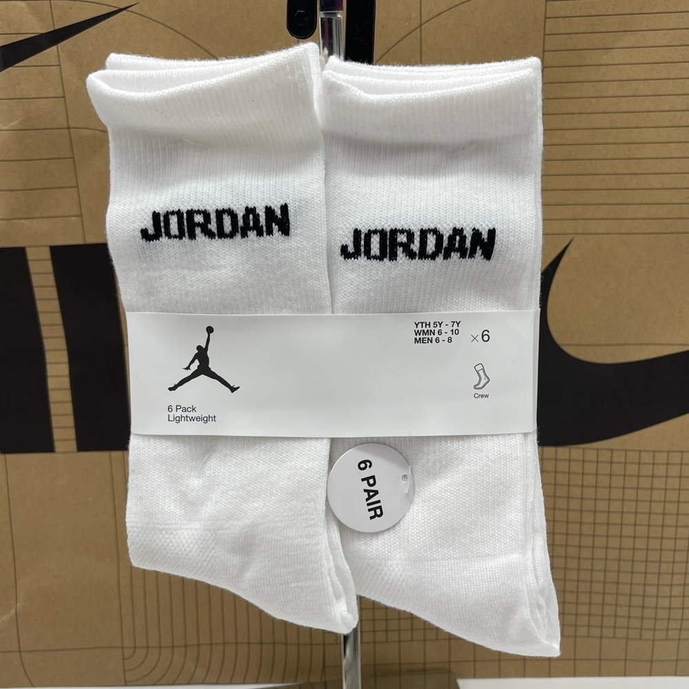 Jordan White Athletic Crew Socks JORDAN JUMPMAN CREW Socks 
6PK - Picture 8 of 16